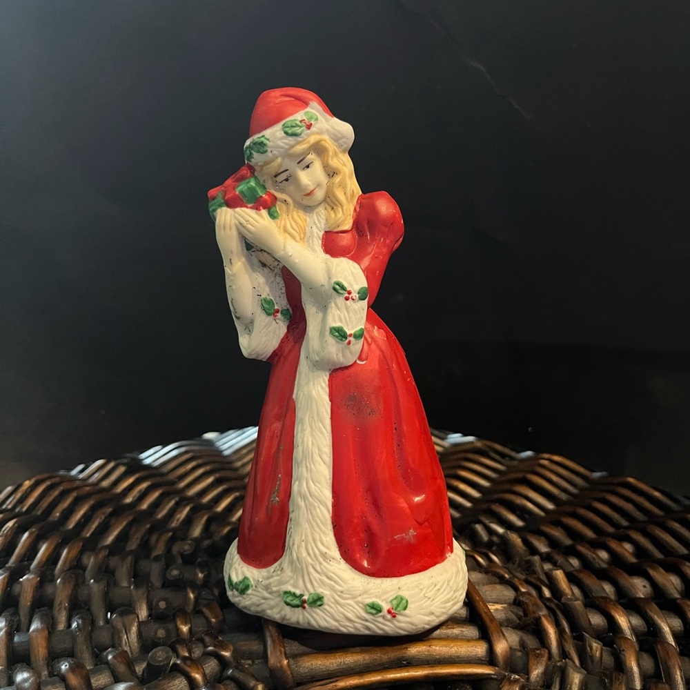 ***RARE VINTAGE FIND*** House of Lloyd Christmas Caroler Bell